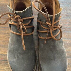 Born Calyn Boots